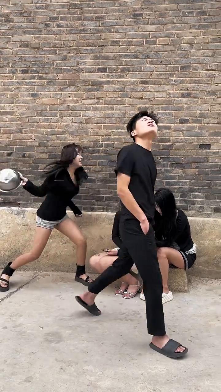 哈哈哈哈。