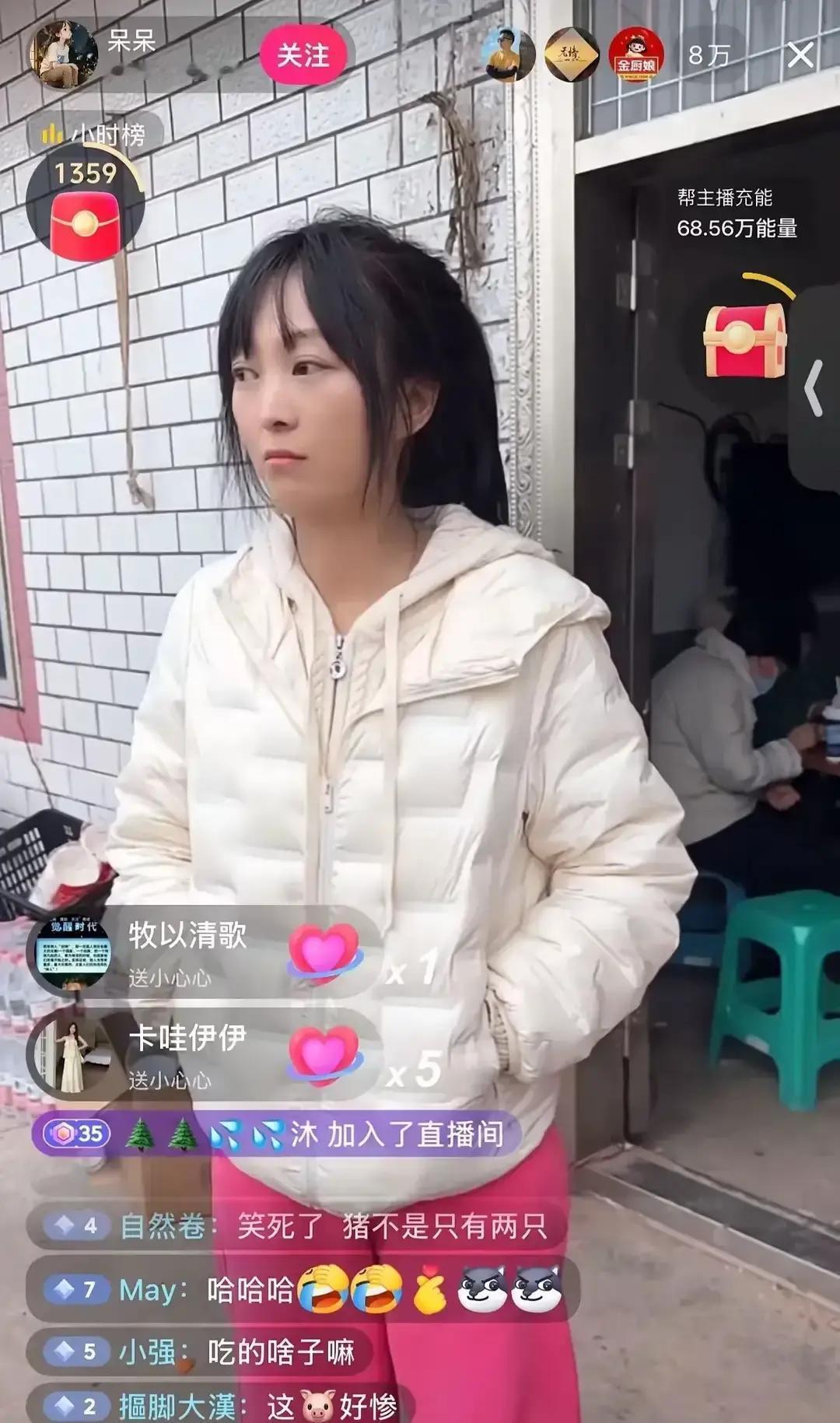 说实话，看到乌泱泱的人群涌过去，我第一反应是这姑娘要被“流量”给吞了有人说她没