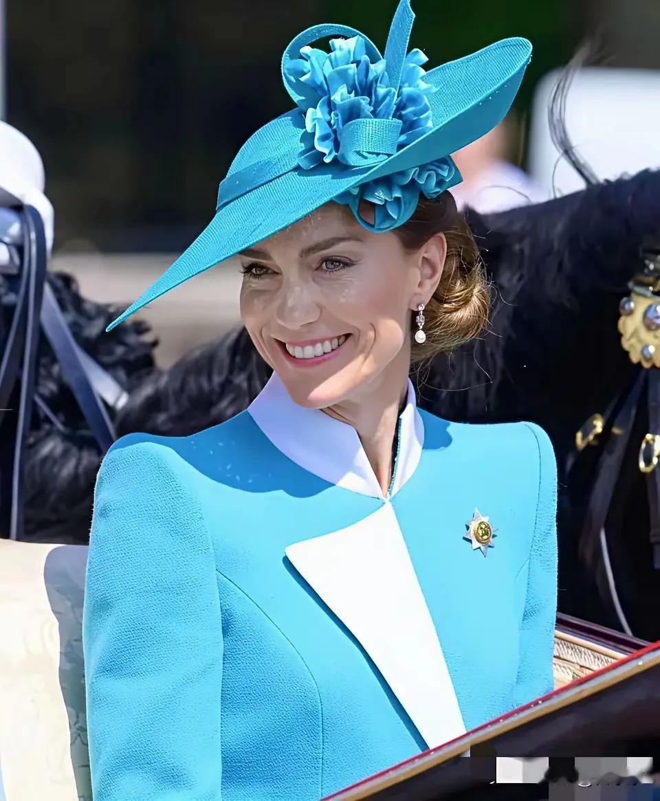 英国王室的庆祝仪式感真是妥妥的盛大空前！6月14日是英国国王查尔斯三世