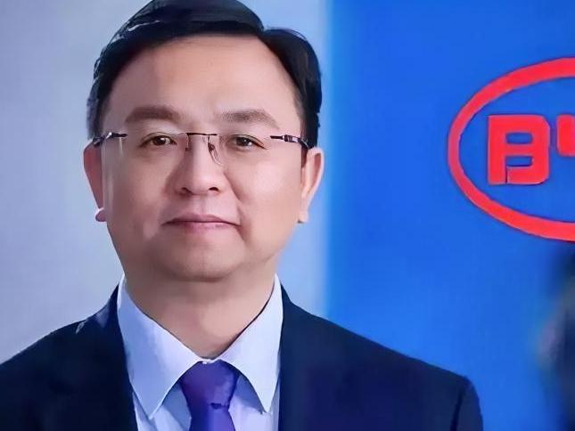 未来20年比亚迪八大预测1，世界无人驾驶超级霸主。2，性价比无敌天下。