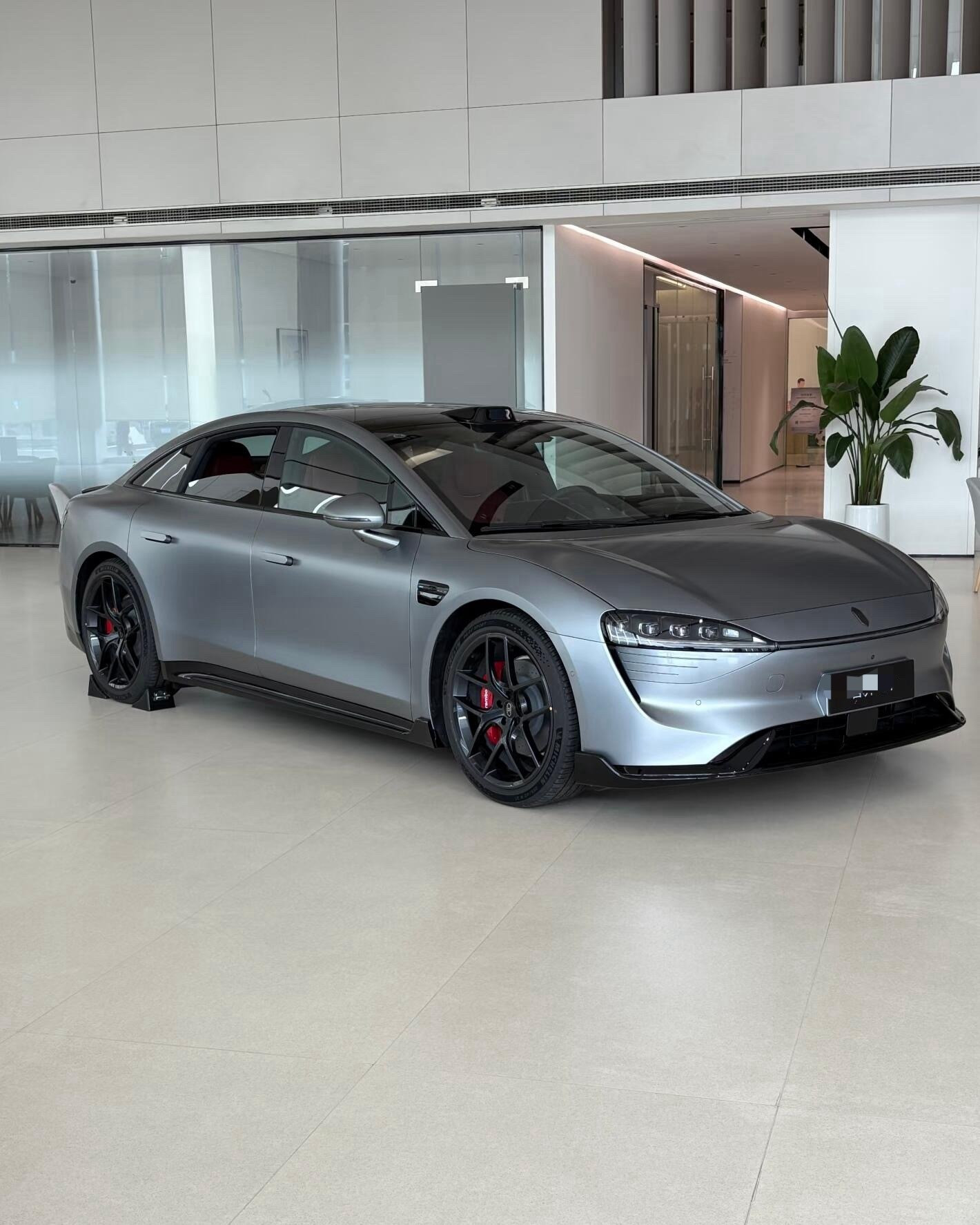 26年智界S7多款新色：幻影紫、碧波青超吸睛，同色车身+隐藏门把，搭配21英寸大