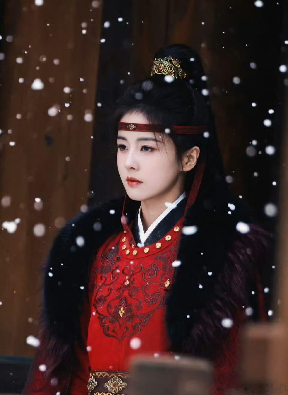 让白鹿戴抹额的人真是个天才哪个天才想出的给白鹿带抹额的啊！适配度满分！