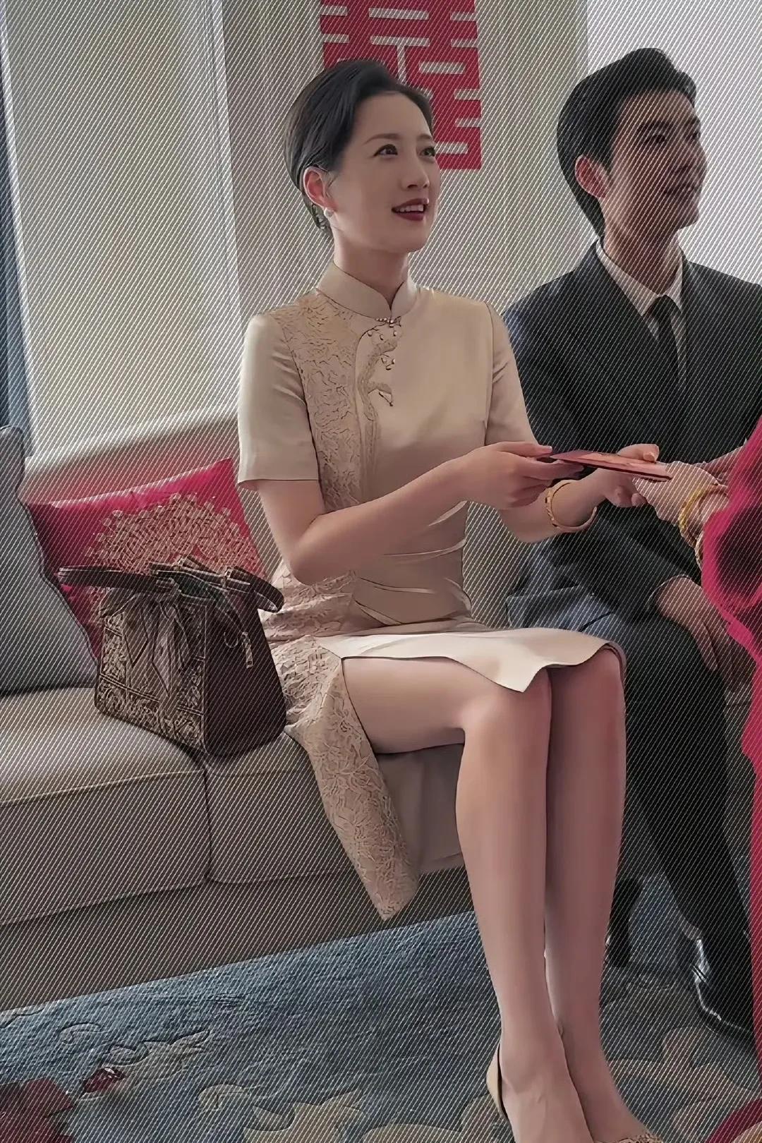 你以为这是新娘，错了，这是丈母娘