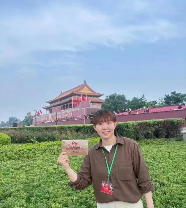 奇了怪了，93阅兵，朱雨玲、翟晓川、隋文静、孟光良等体育人都被受邀了，为什么全红