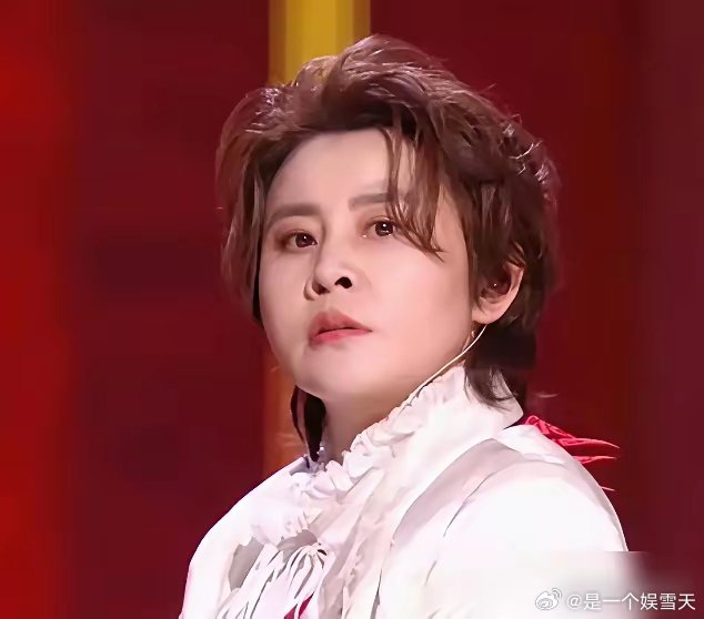 王濛竟成了浪姐里的香饽饽我想不是因为她敢说，而是有她这样的队员绝对是最省心的。萧