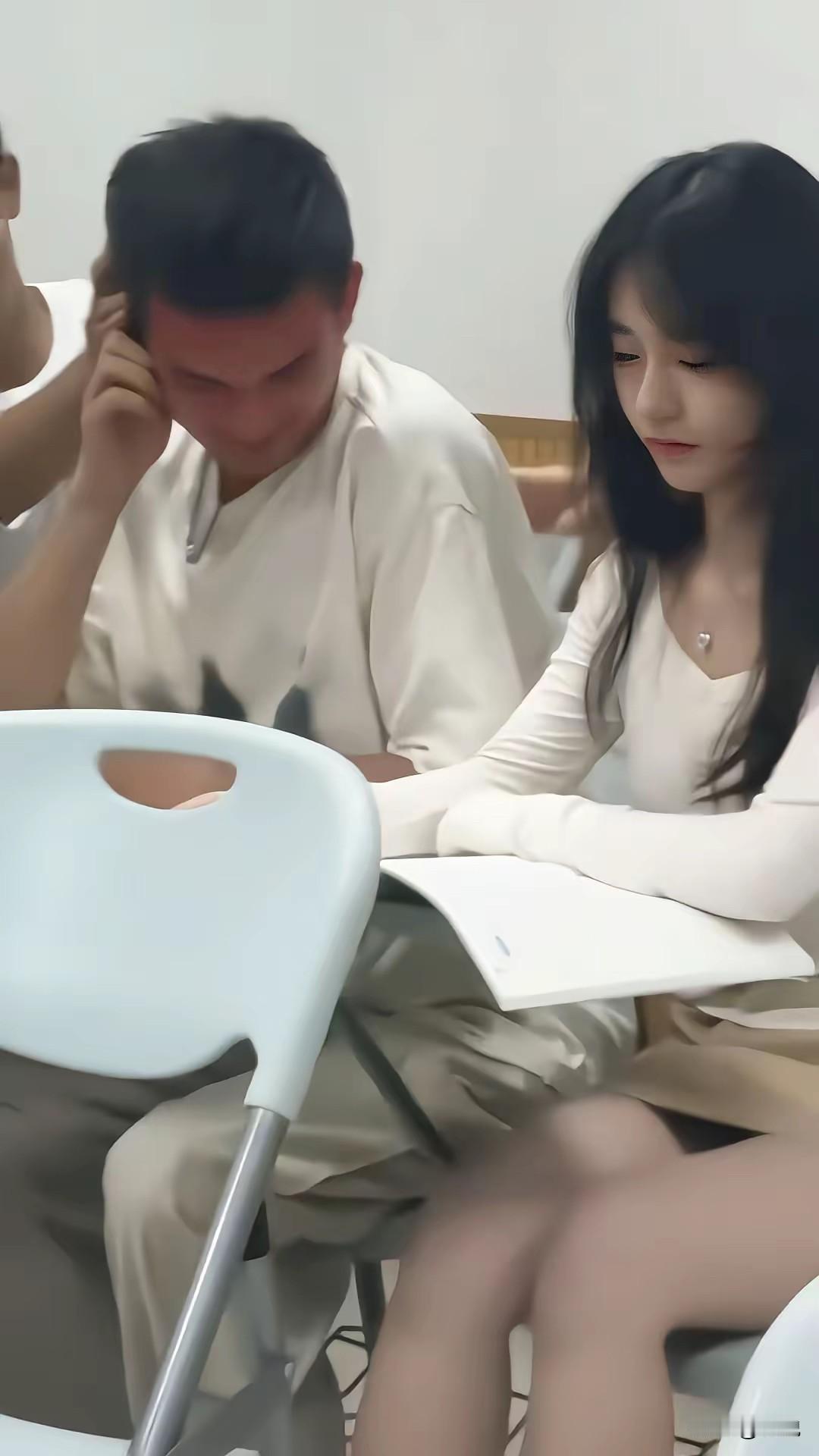 正是藏不住心事的年纪啊，单纯的少年