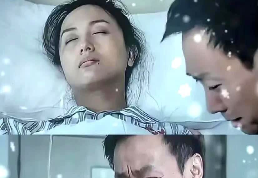离别瞬间，世界仿若静止，辛柏青哭得声嘶力竭，如孩童般失控，心底剧痛再也藏不住。