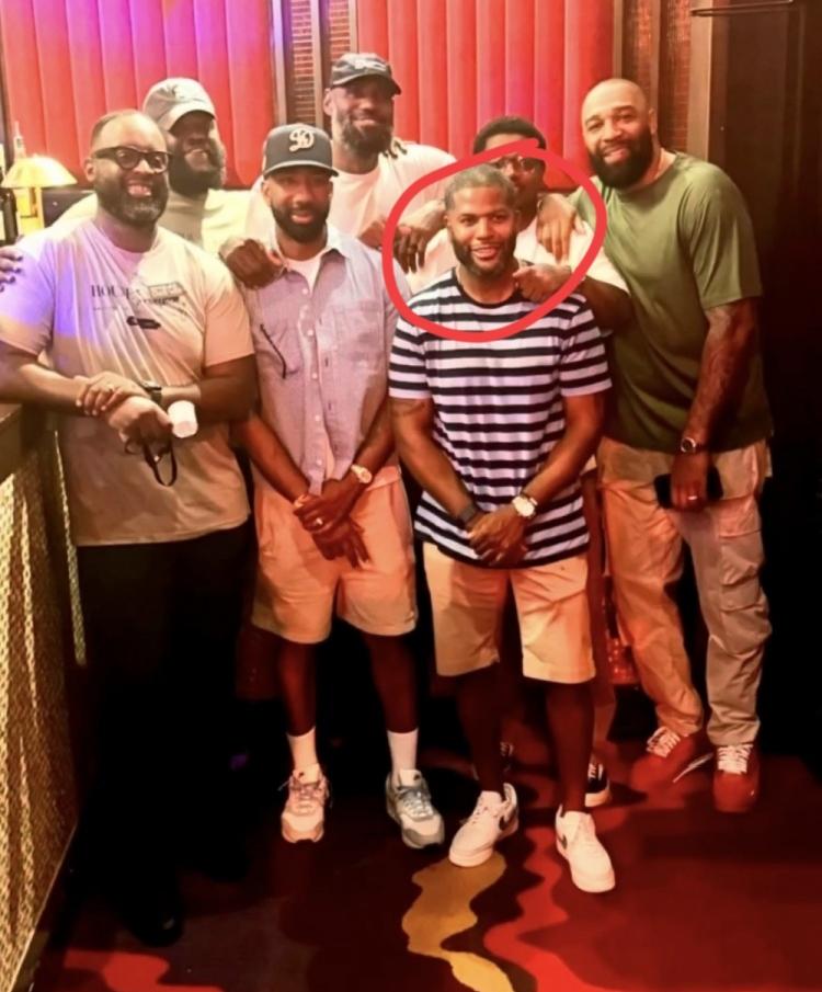 詹姆斯竟然仍是主动方！谈到招募詹姆斯的方式，NBA记者Stein透露：“勒布朗不