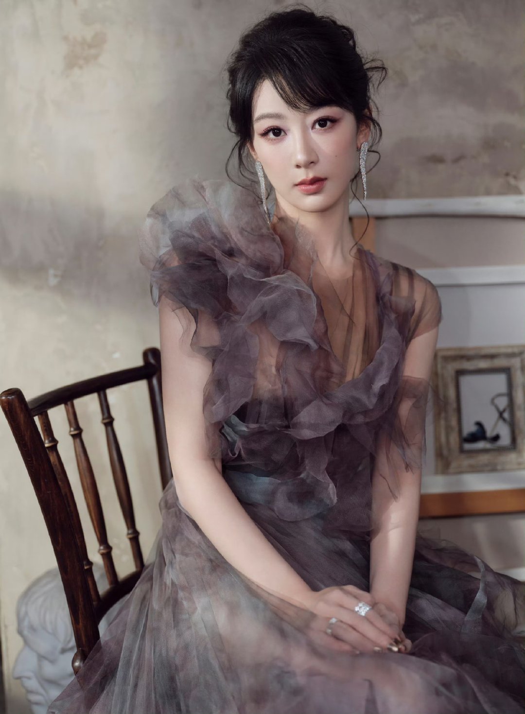 杨紫紫色褶皱纱裙杨紫紫色层叠褶皱纱裙杨紫紫色褶皱纱裙杨紫​​​​