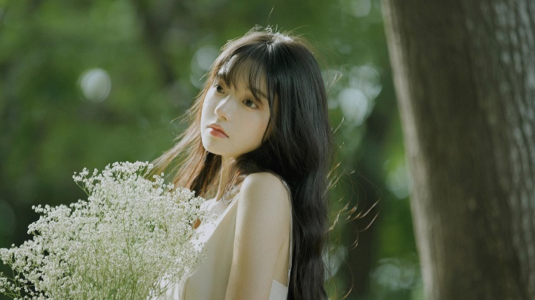 前不久，我在整理通讯录时，突然翻到一个名字，是以前最好的朋友。当时，我想点开他