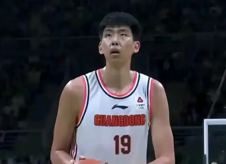 之前就说过徐昕是为国家队所用的最近一期亚洲杯集训名单中，徐昕的名字赫然在列，