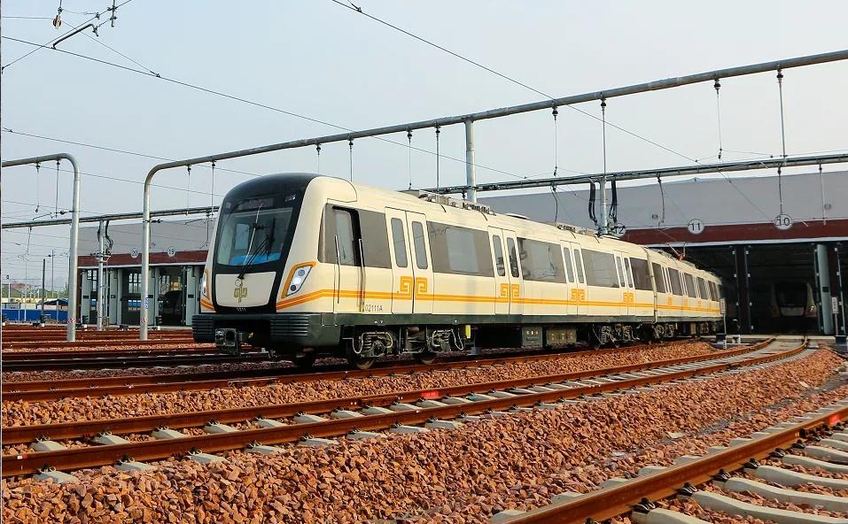 【自1月4日起，郑州地铁地铁将调整部分线路行车间隔】1月3日，从郑州地铁获悉，根