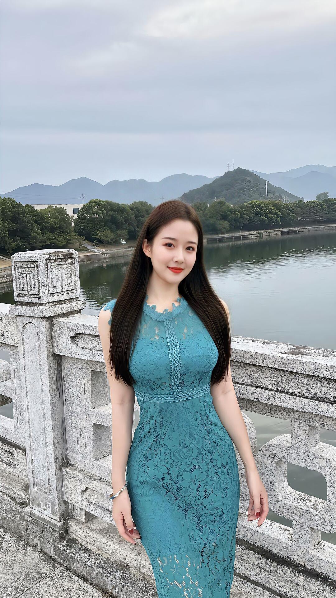 风中已经有夏天的味道了，我的意思是好久不见！