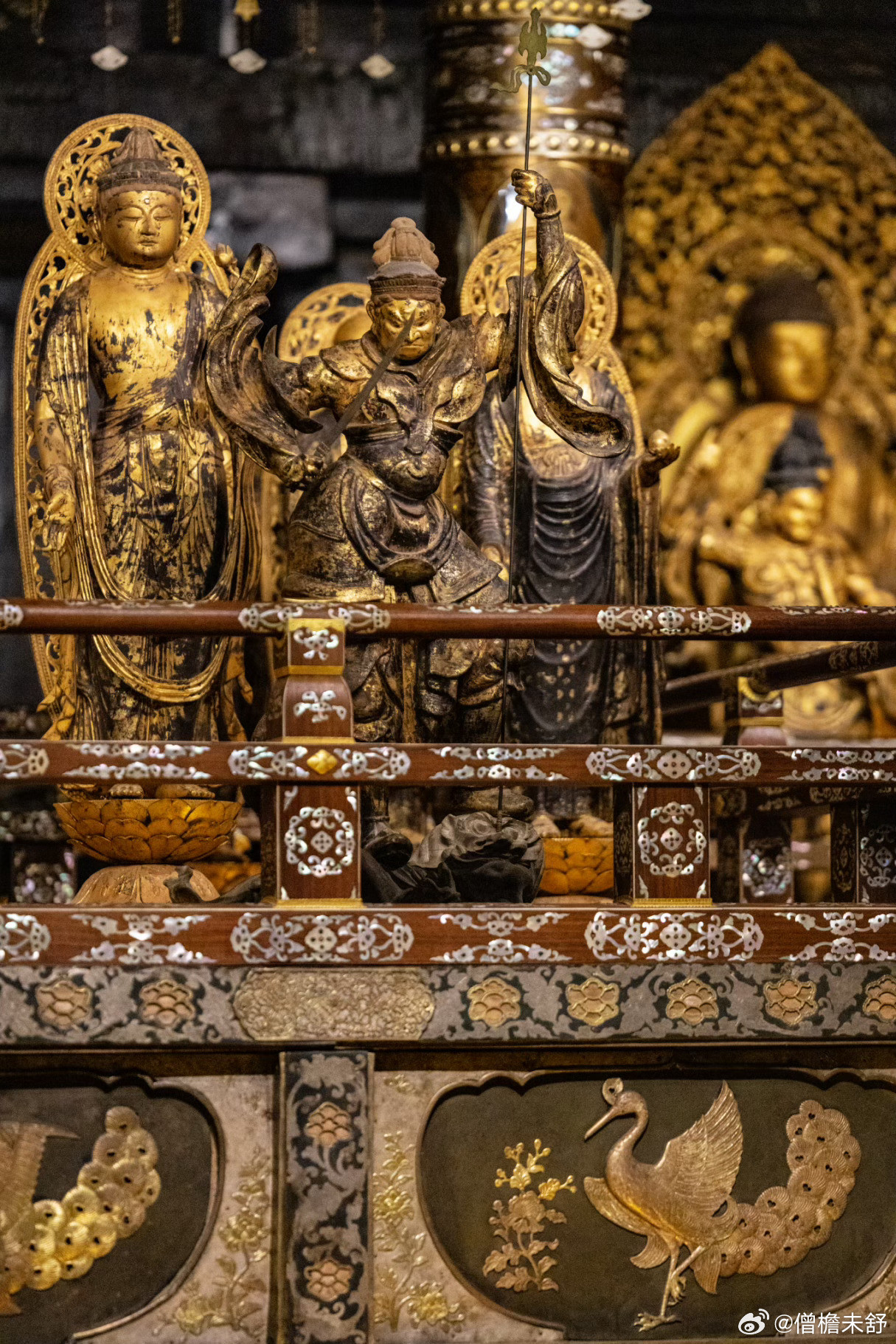 中尊寺金色堂金色堂建于1124年，是中尊寺从创建时期保存至今的唯一建筑物。整座佛