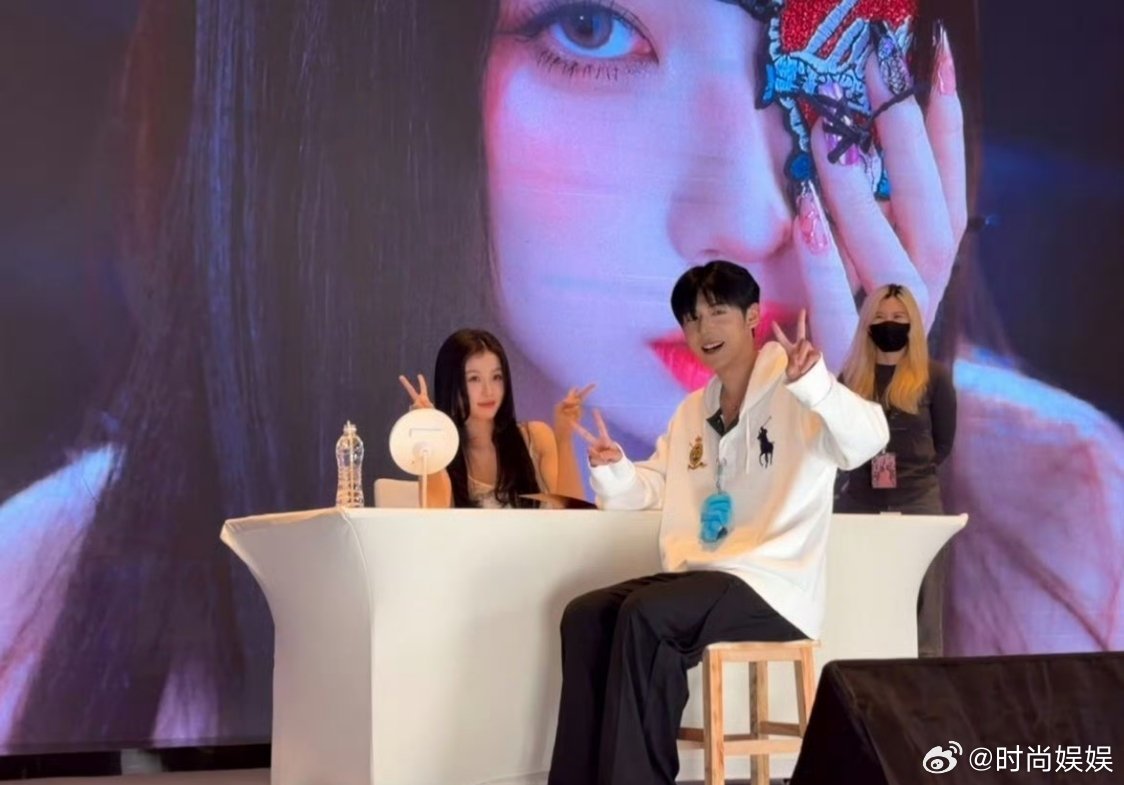 网传这个男人之前一直辱骂赵露思原来和虞书欣认识