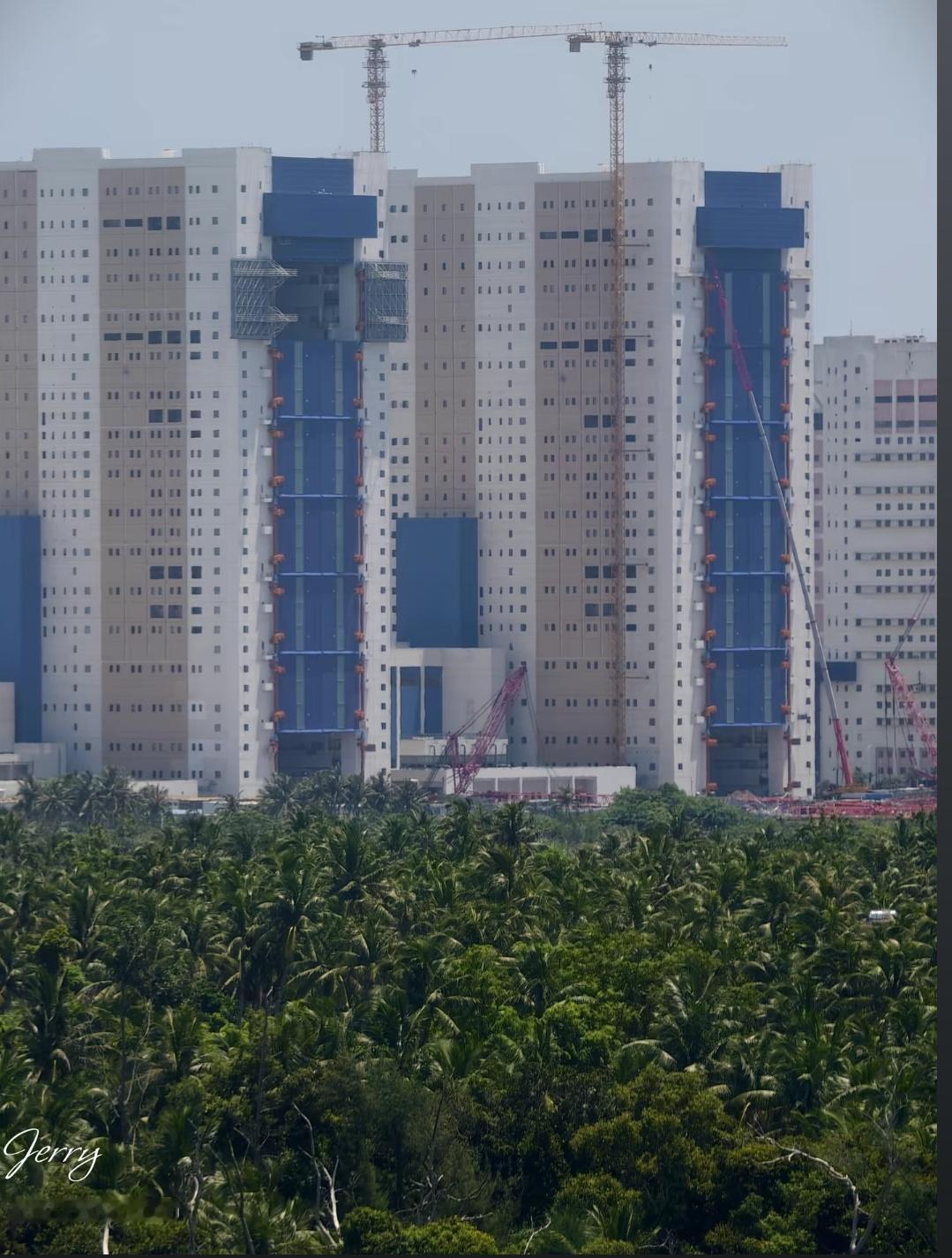 载人登月长征十号系列火箭垂直总装厂房建设工作正在稳步进行图:见水印