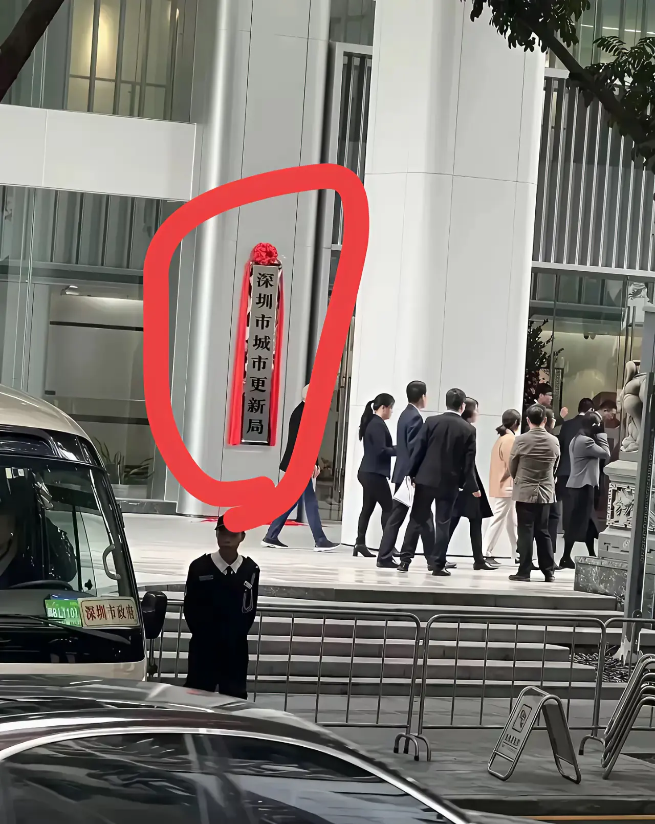 这是一定要在房子上打主意了