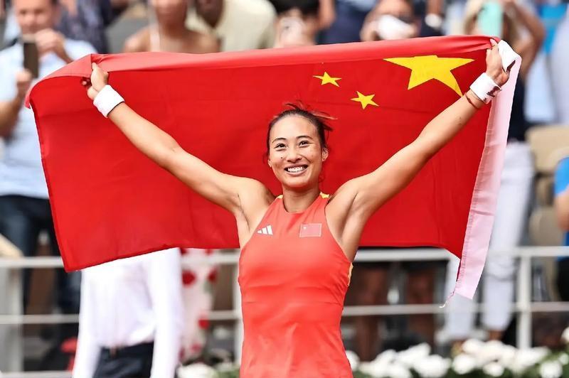2-0横扫，🇨🇳郑钦文轻松击败瓦林斯卡，法网女单夺得开门红，你认为这个预测准