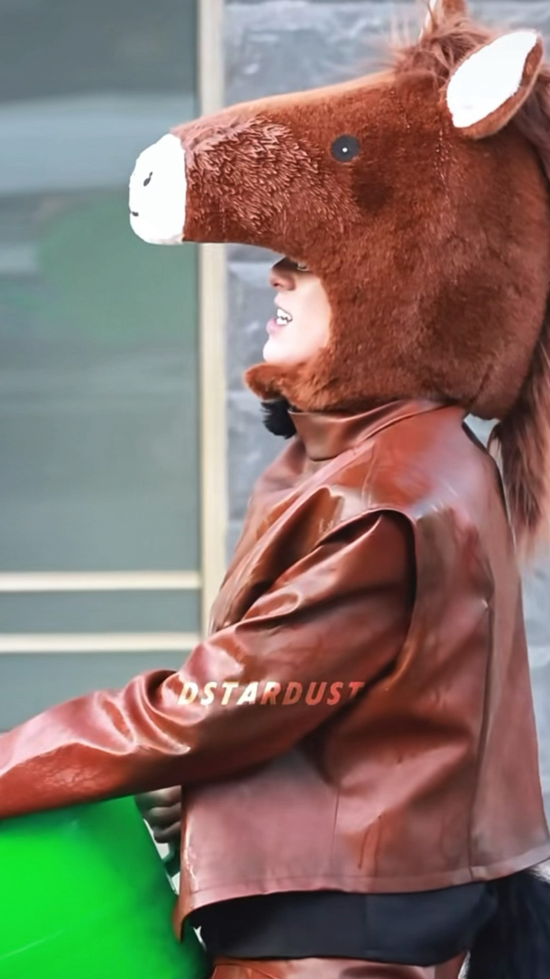 笑得我受不了这个节目和棣棣抽象的下限到底在哪里！！！我会一直观赏这个小马驹大战外