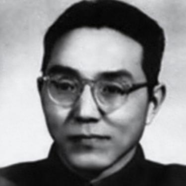 1949年，被判10年的地下党员戴中溶醒来后，惊奇地发现，监狱中空荡荡的，看守们