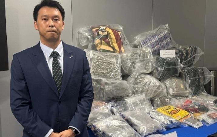 贩毒集团觑准工厦单位租金低、货物流量大特点，租用香港葵涌一工厦单位作毒品储存仓，