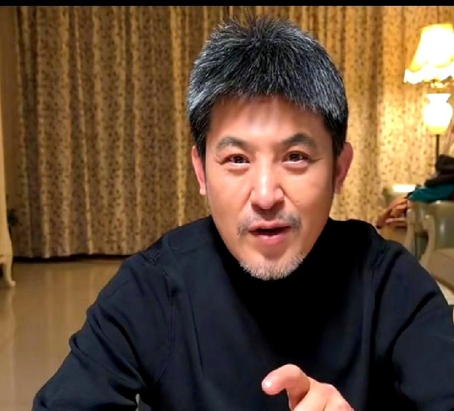 59岁孙涛不玩了！刚把造谣的告上法庭，扭头就宣布永别春晚，这水搅得太浑了。