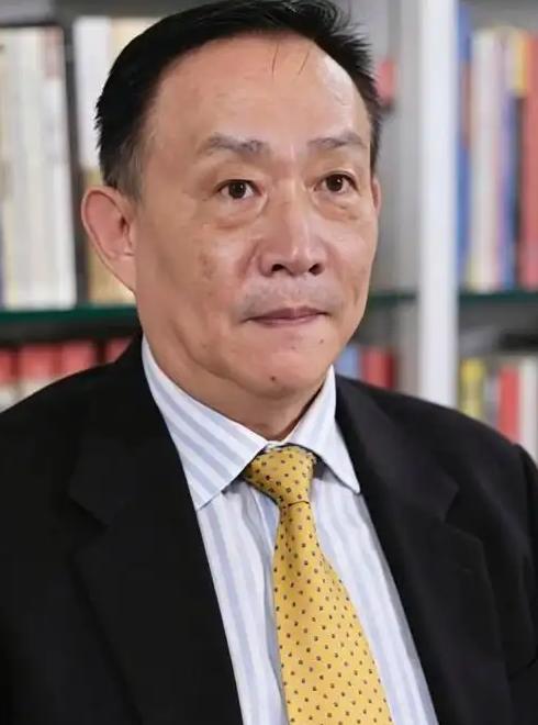 你有没有想过一个问题：中国货卖遍全世界，年年顺差上万亿，可外汇储备的增长怎么就跟