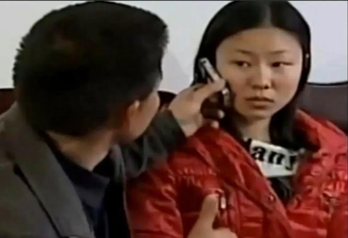湖南一女子天生聋哑22年，嫁给一个疼她的丈夫，2008年新婚不久，丈夫说：“我出