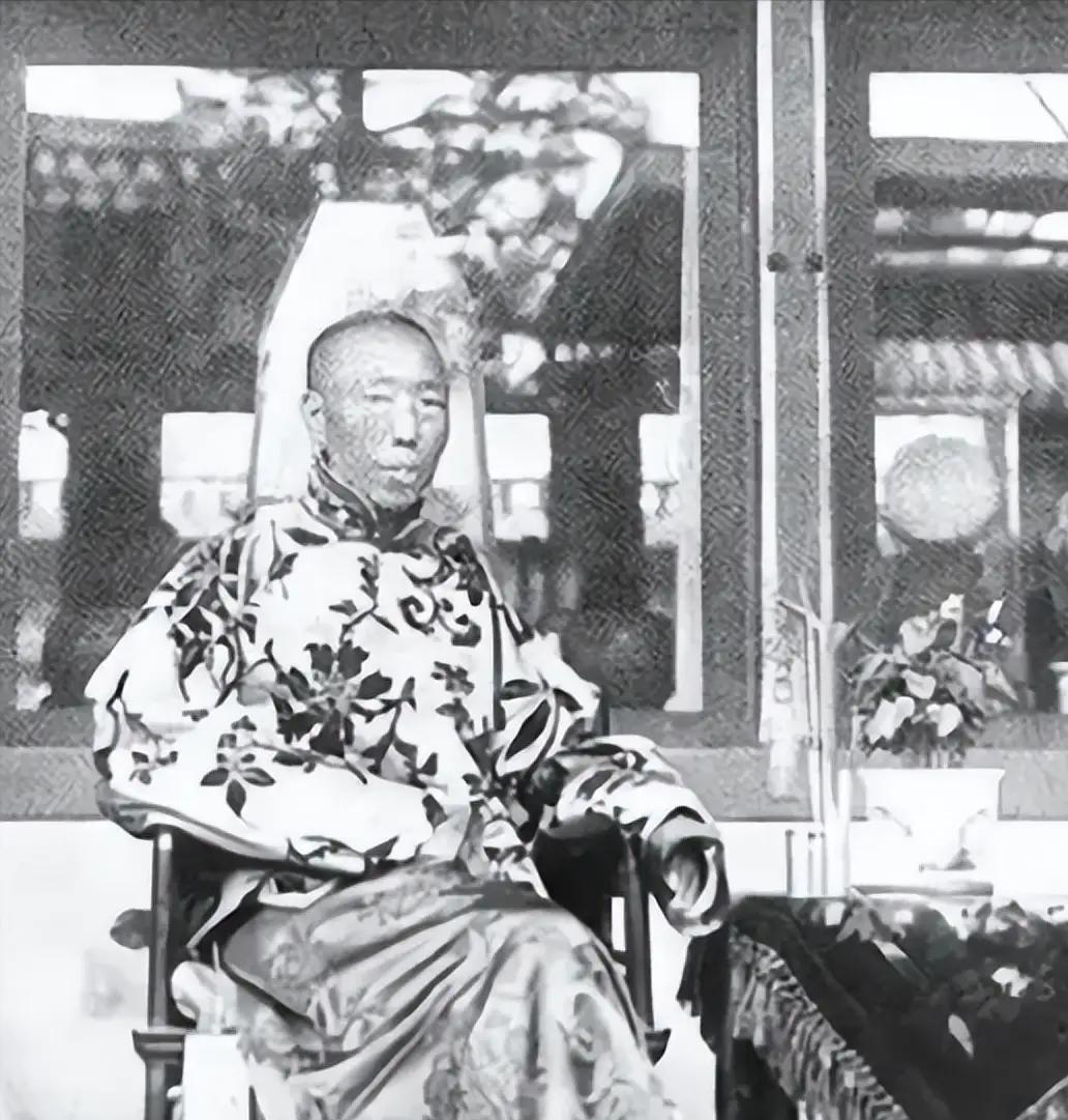1908年，慈禧太后死后，李莲英便失去了最大的靠山，为慈禧守孝100天后，李莲英