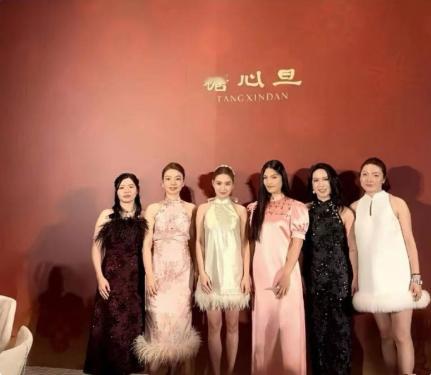 王诗龄挤是挤进来了，但给人的感觉总有点怪怪的