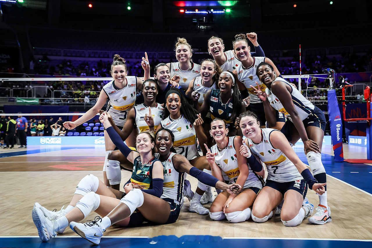 【国家女排联赛意大利3-0完胜美国】2025世界女排联赛国家排球联赛巴西里约