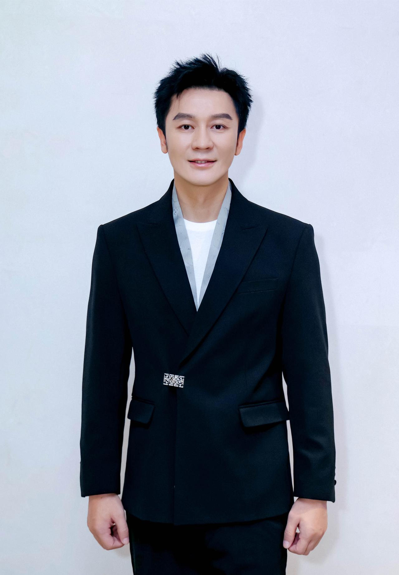 李晨太尴尬了，他在节目里问王宝强，你的代表作是什么？王宝强说，我代表作挺多的，刚