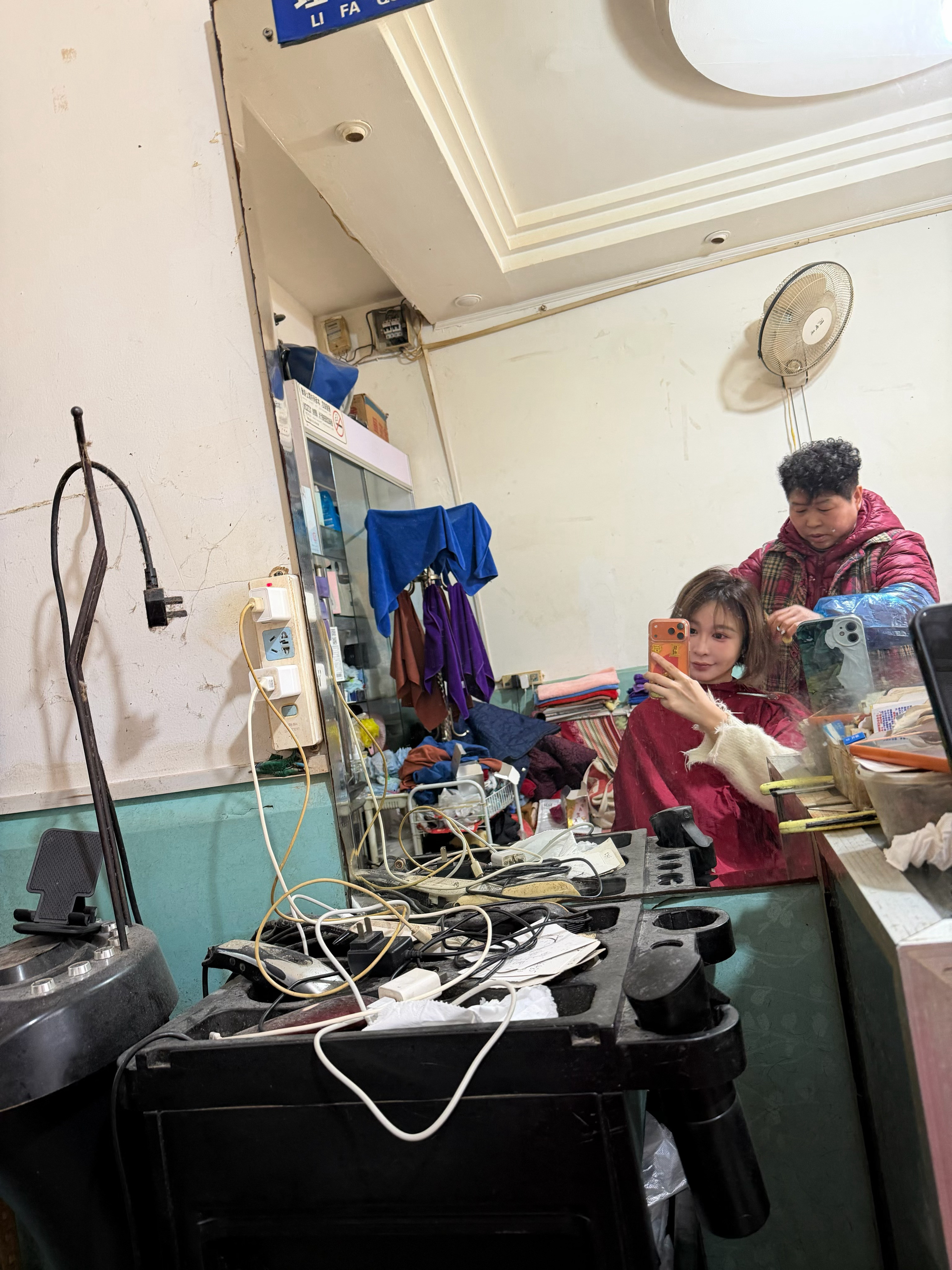 小号分享了下我妈回老家一定要去的理发店。10块钱剪一次头🎈那天没事干也让阿姨剪