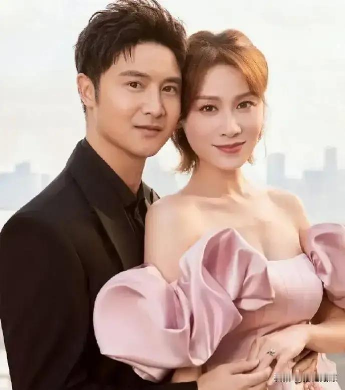 当年，田亮的妈妈说：“我儿子是冠军，怎么能娶一个超女？实在太不般配了”！后来得知叶一茜未婚先孕，更看