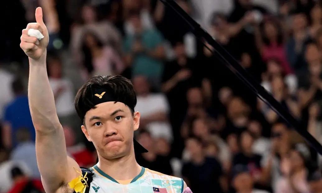 马来西亚羽毛球名将李梓嘉原来因为伤病休赛五个多月，世界排名降到了52名，李梓嘉1