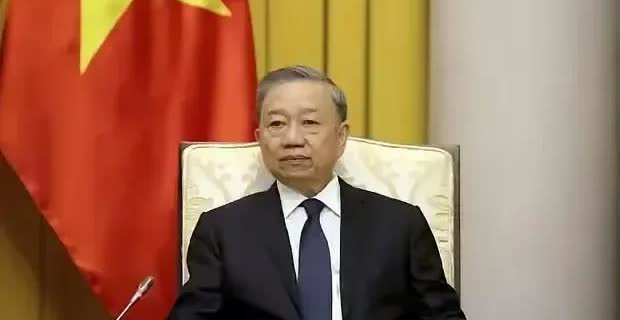 越南政坛大佬决战2026年年初越共十四大，随着时间推进各方势力争相布局，拉拢人心