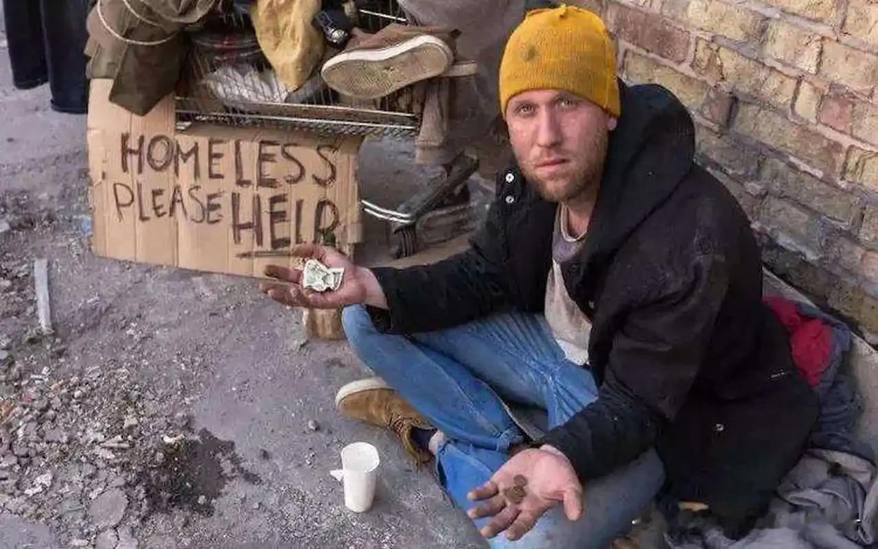 专家说：外国人没有存钱习惯，都是月光族，只有中国人才有存钱的习惯！专家说：之所