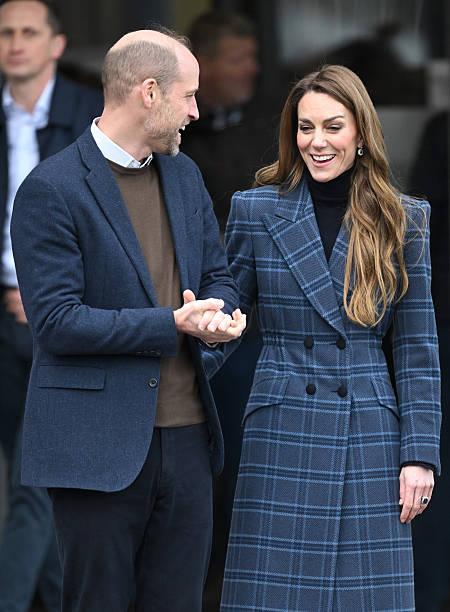 今天看到威廉王子和凯特王妃在苏格兰斯特灵、法尔柯克的公开行程，画面很舒服：两个人