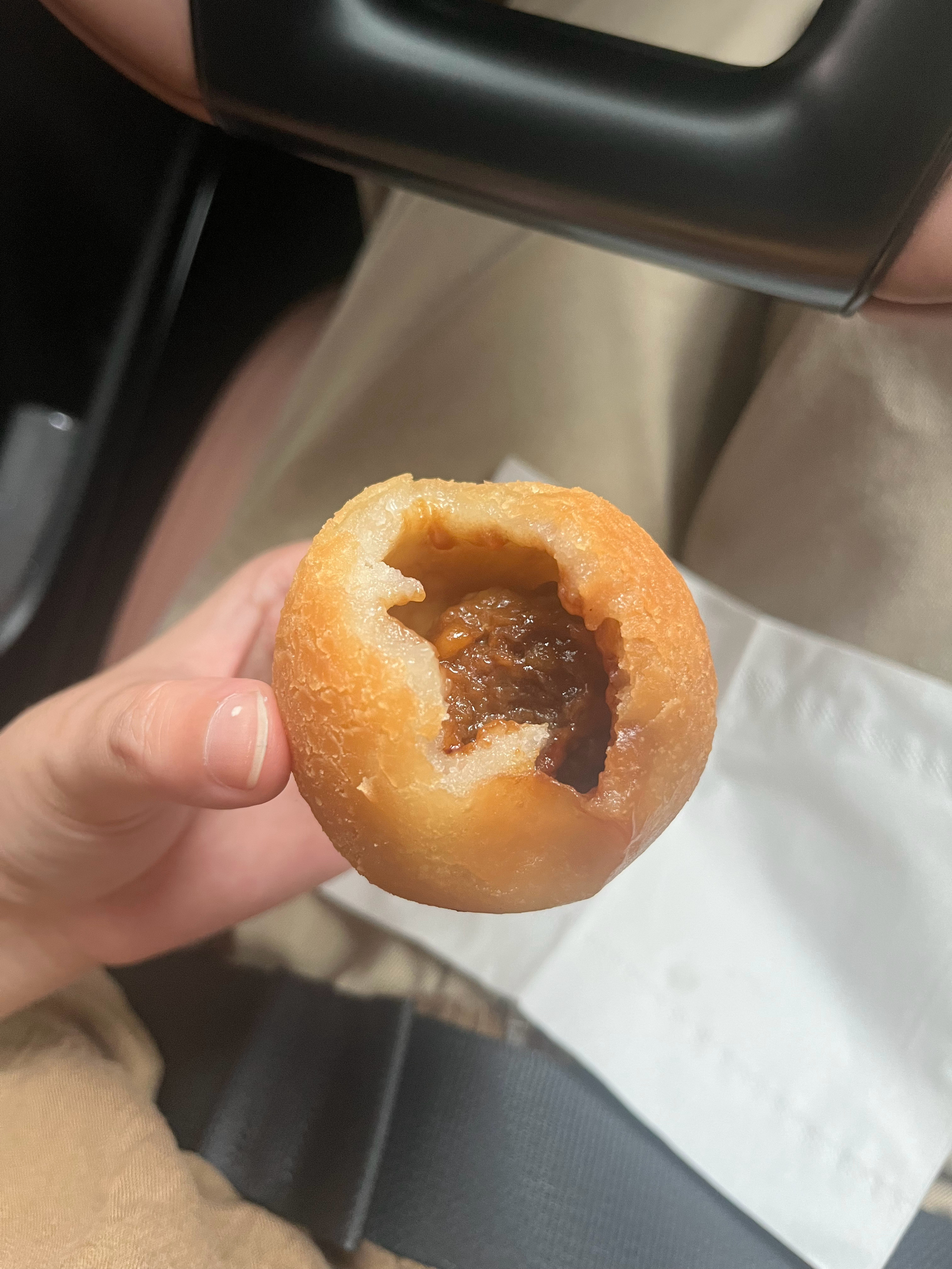 有没有朋友吃过无锡的玉兰饼呀虽然很甜但是脆脆的一个就饱了！​​​