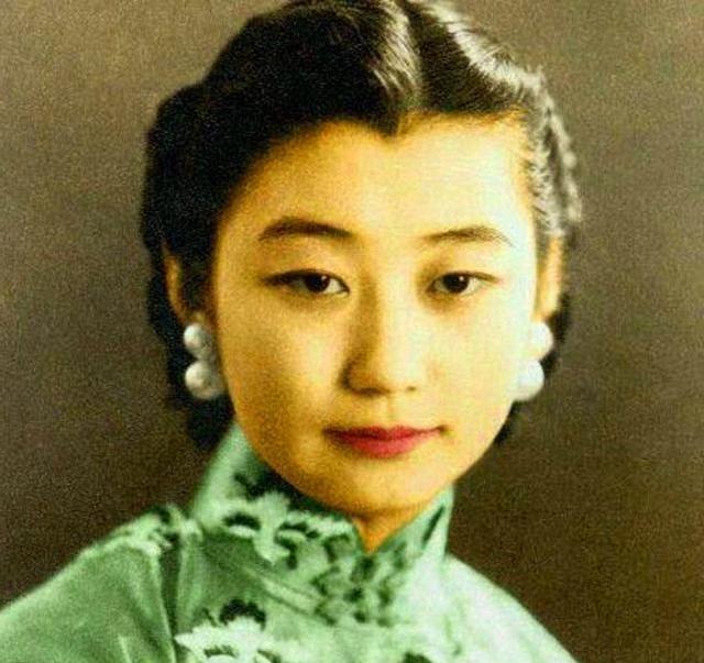 1959年，溥仪被特赦回京，一直暗恋他的王敏彤表白想要嫁给他。溥仪第一次委婉的拒