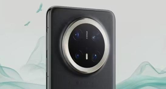 华为Mate80系列已经备案,背部摄像头依旧沿用居中大圆的经典设计。不过必须夸