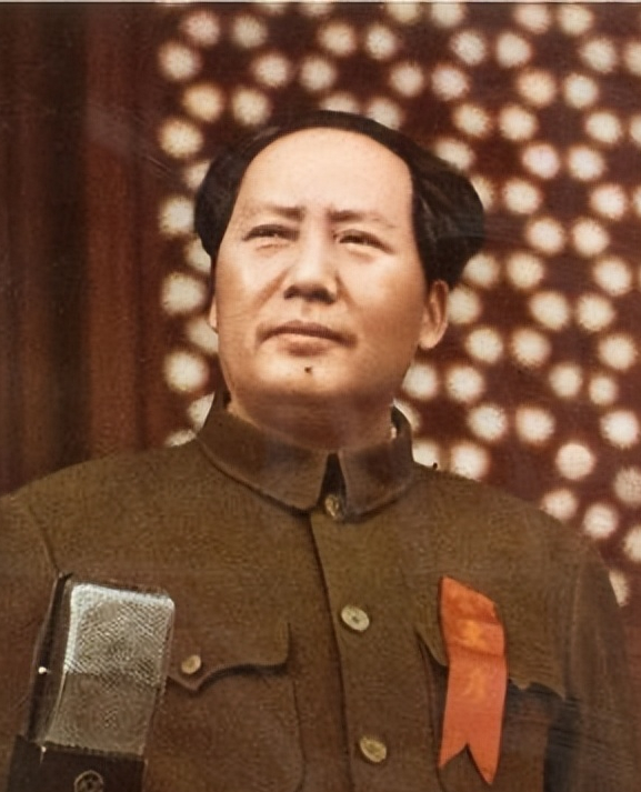 历史教科书要改写?学者抛出重磅观点:新中国诞生日竟非10月1日