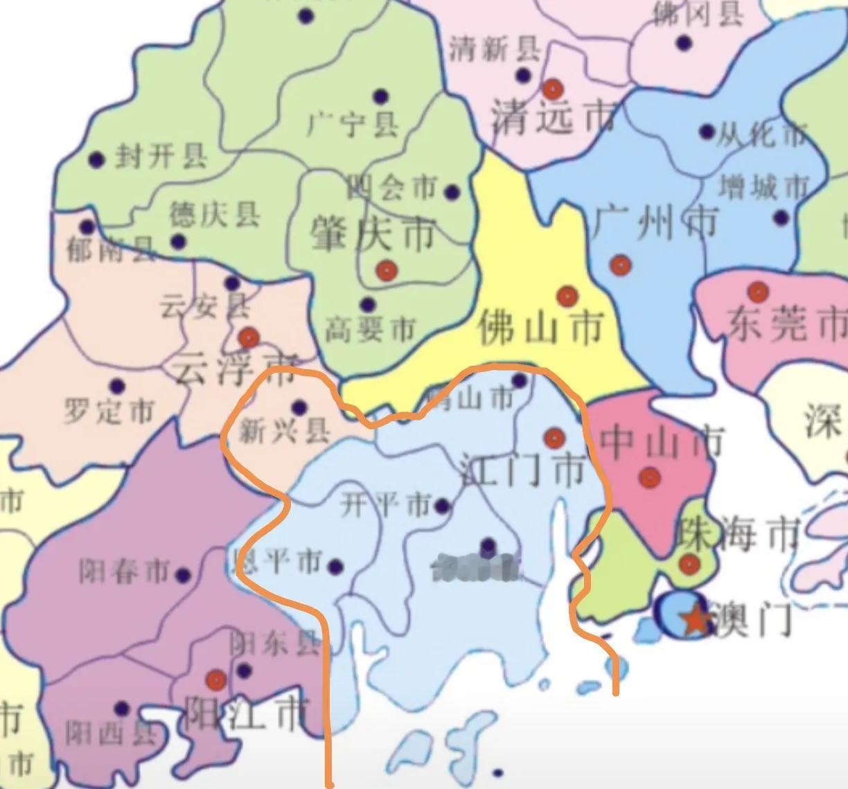 广东省新兴县与江门市交界。新兴县是云浮市民富第一县，如果新兴县并入旁边的江门市，