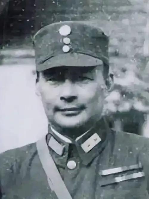1935年的胡宗南，本可在川西北赢得天大功业，为何功亏一篑？且说懋功会师后，