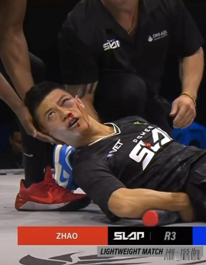 通背拳传人参加扇耳光大赛！[赞]赵鸿刚真是个爷们！赵鸿刚真牛，虽然输了但不怂，