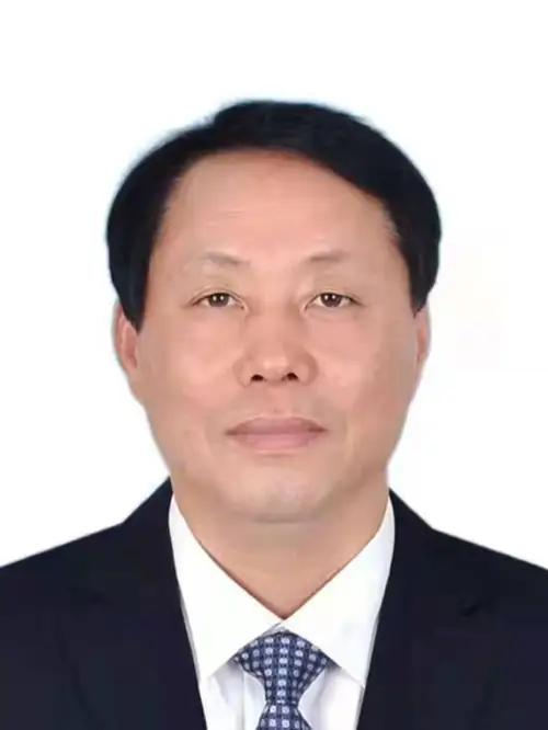 虽然刘东波只是一个副厅级干部，但因为他是济宁市的常务副市长，而且之前长期在曲阜市