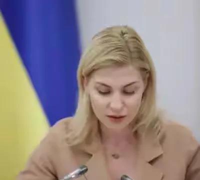 为了迎合和讨好特朗普，泽连斯基是什么招数都用尽了。乌克兰驻美国女大使马尔卡洛娃