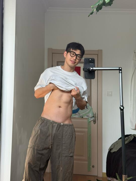 这个算是腹肌吗