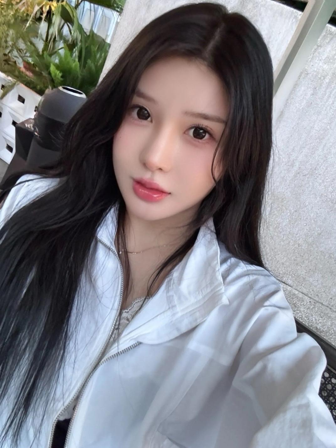 这个世界很烦 但是我很可爱