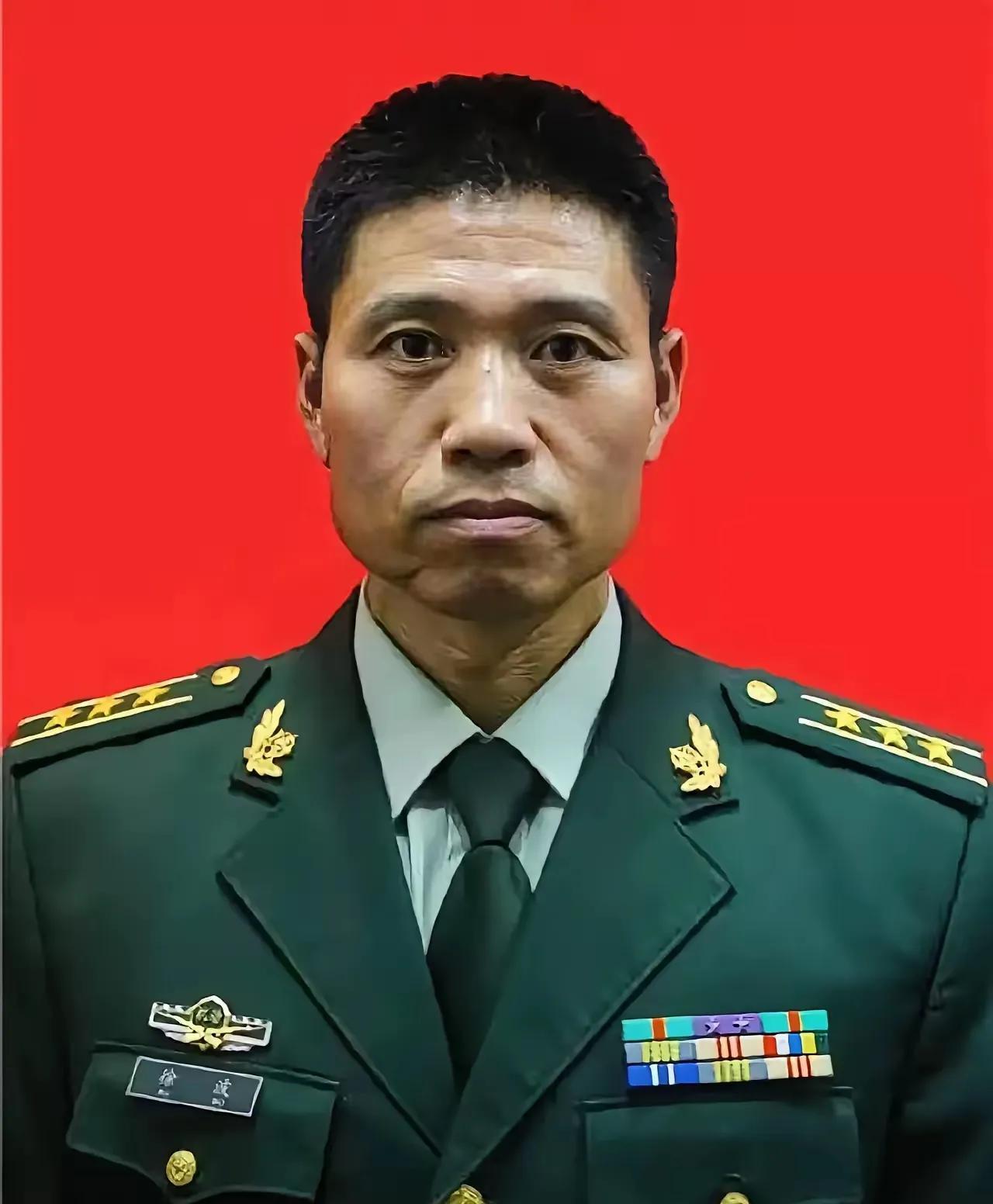 “恐怖分子又不会挑晴天作案！”这句看似残酷的训练理念，让雪豹突击队在国际赛场上所